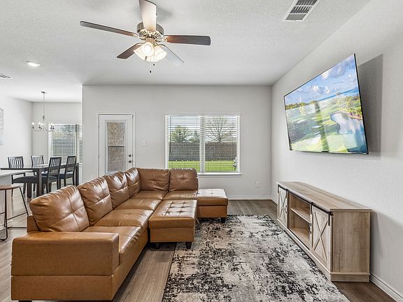 3rd image of 113 Cottage Ln