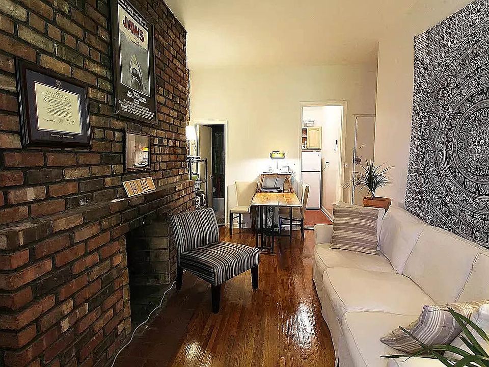 1st image of 136 W 80th St APT 4R