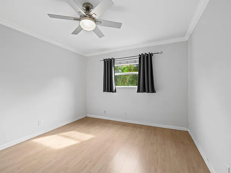 1012 SE 15th St #2 — Photo 21