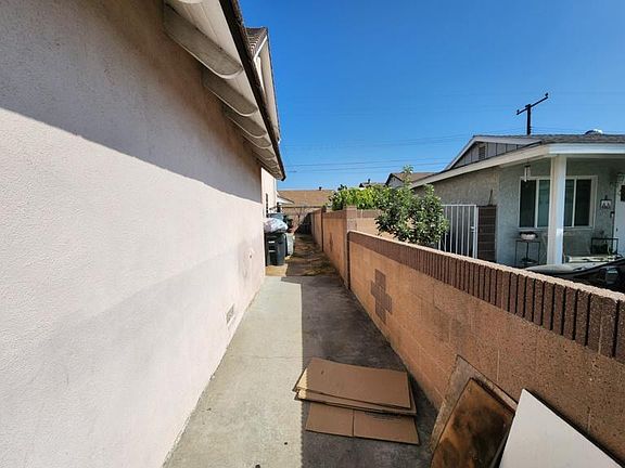 2nd image of 17622 Belshire Ave