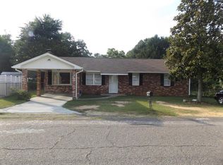 35 Georgia St, Williston, SC 29853