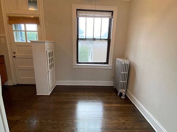 4th image of 5542-44 W Leland Ave #5544-2C