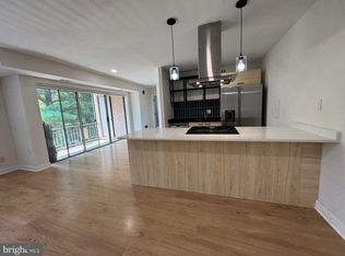 12204 Braxfield Ct #242, Rockville, MD 20852