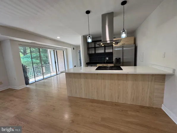 12204 Braxfield Ct #242, Rockville, MD 20852