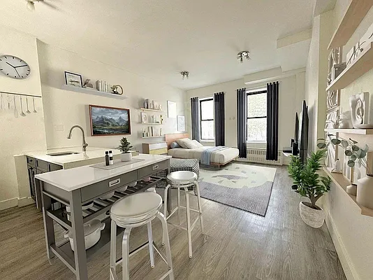 Rented by Pear NYC LLC | media 13