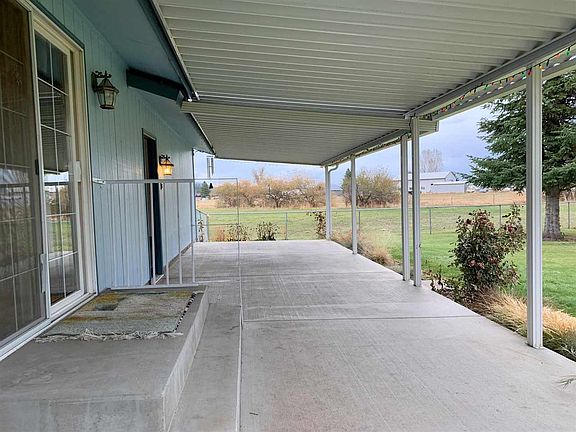 3rd image of 6114 N Mitchell Dr
