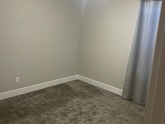 5th image of 4807 S Saint Paul Ct