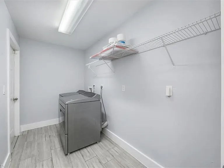 6161 Waxmyrtle Way — Photo 22
