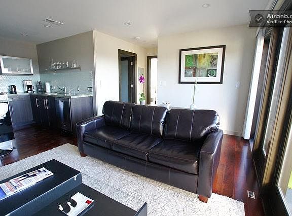 5th image of 2640 Leavenworth St APT 202