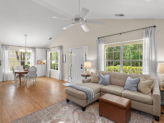 4th image of 1062 Peninsula Cove Dr