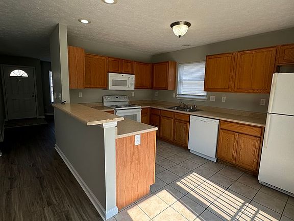 4th image of 3883-3887 Ledyard St