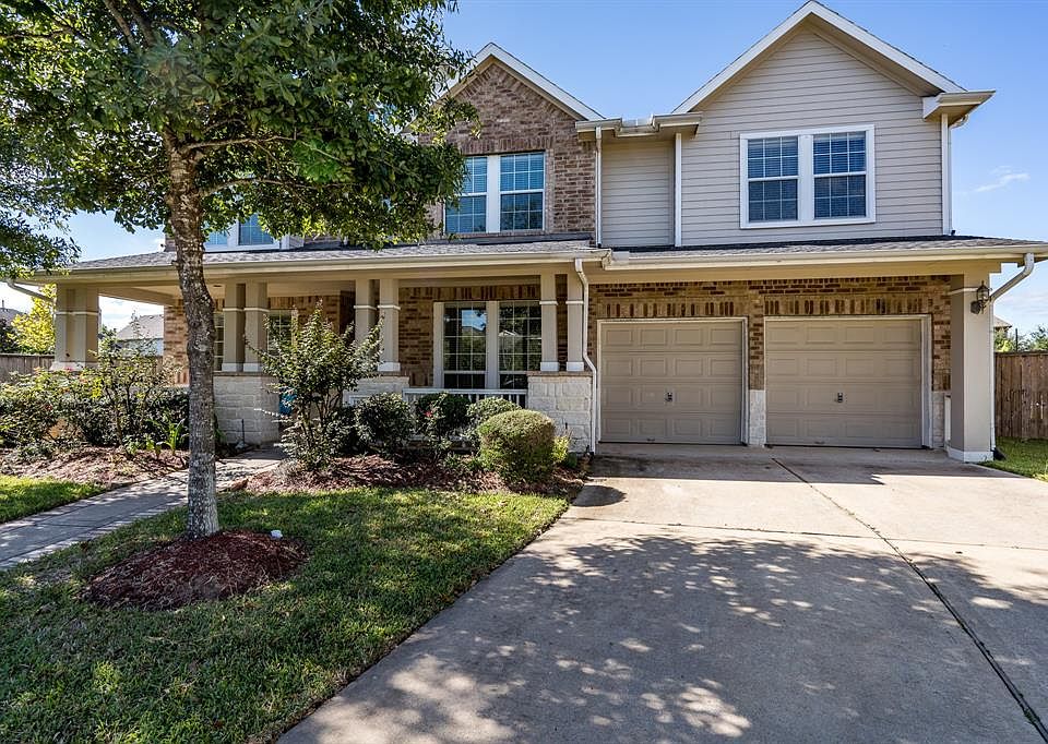1st image of 18026 Channel Hill Dr
