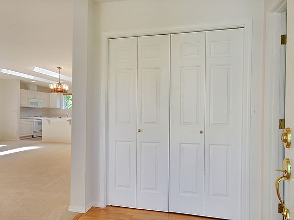 3rd image of 4407 7th Street Pl SE
