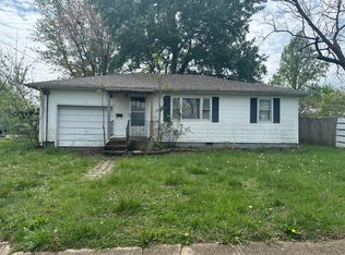 712 W 1st St, Mountain Grove, MO 65711