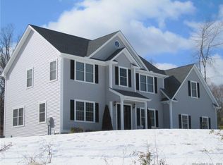 3 Windsor Ln #1, New Hartford, CT 06057