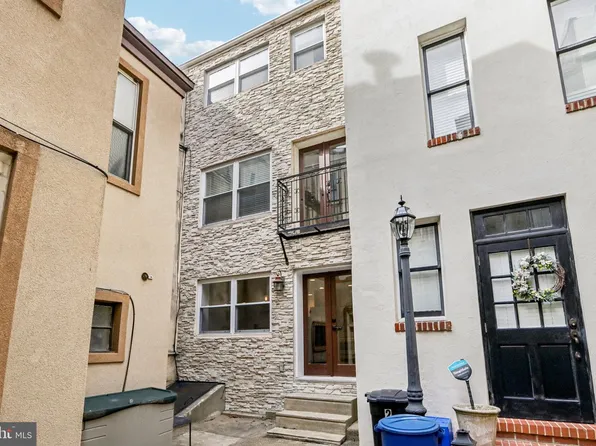 233 Brown St #3, Philadelphia, PA 19123