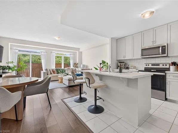 27 Rachel Dr #22, Hamilton, ON L8E 0K6