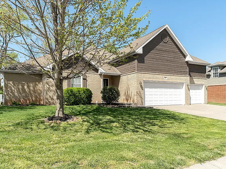 835 E Country Ridge St — Photo 3