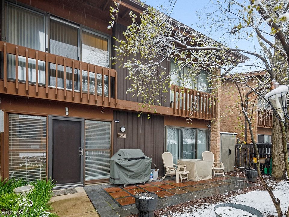 1st image of 5961 Oakwood Dr