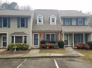8 Forest Oaks Dr, Durham, NC 27705