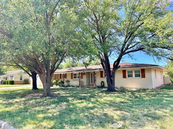 508 W 1st St, Hale Center, TX 79041