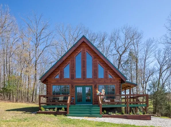 299 Crouch Branch Ln, Allardt, TN 38504