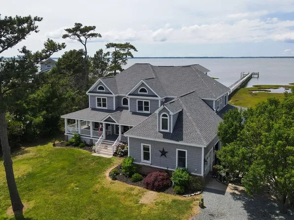 5141 Fish Ln, Chincoteague, VA 23336