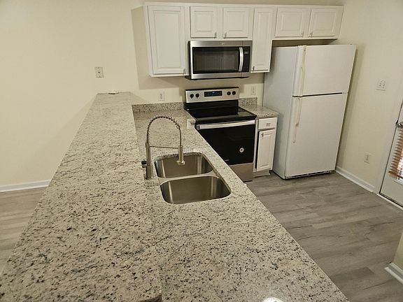 5th image of 2225 Violet Bluff Ct