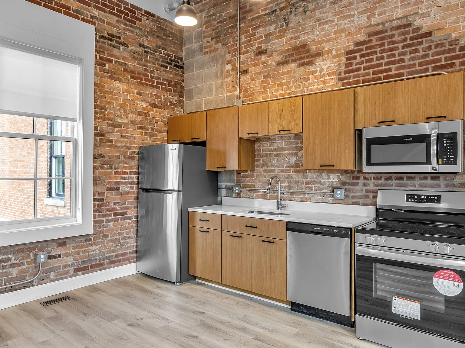2 bed, 1.5 bath, 754 sqft, $2,100 — Photo 4