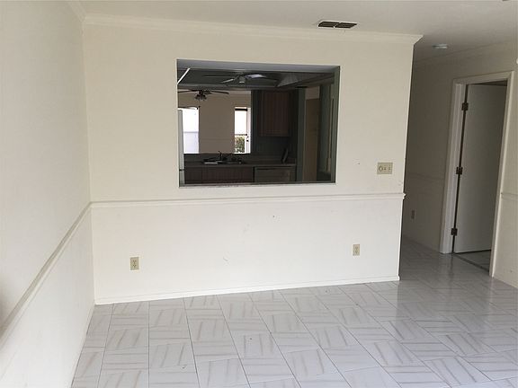 4th image of 8504 Charter Club Cir Unit 1