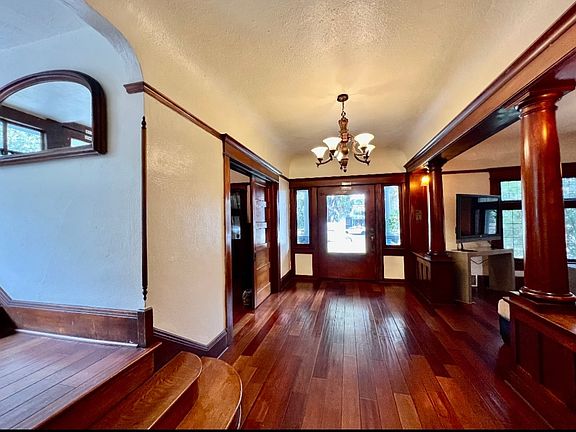 3rd image of 595 N Marengo Ave #0