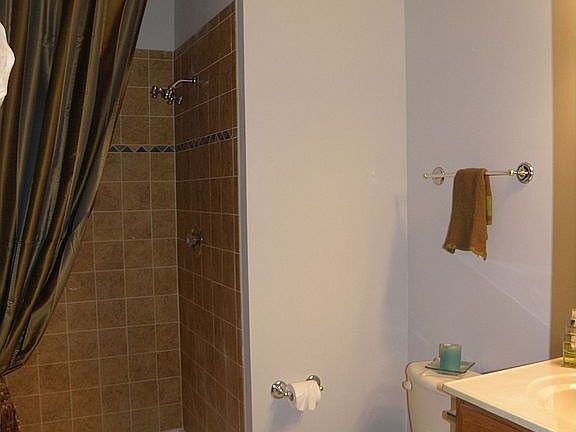 3rd image of 665 Rosewood Dr