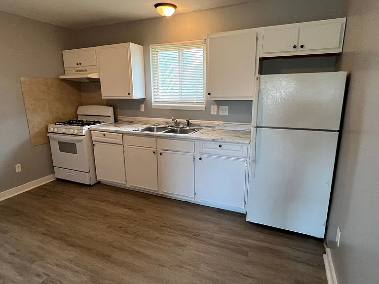 East Ridge Apartments — Photo 25