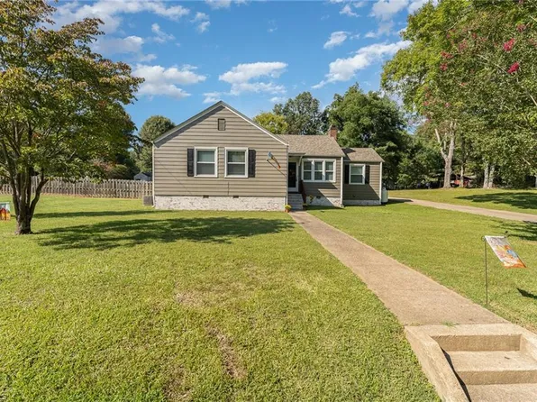 725 Rosewood Ln, Eden, NC 27288