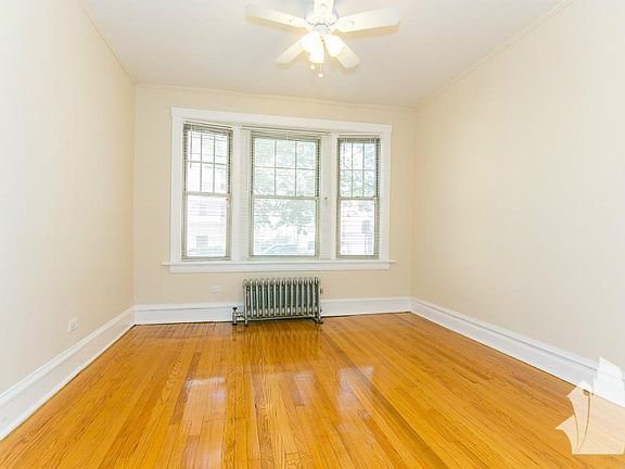 3rd image of 1603 W Berteau Ave #2JF