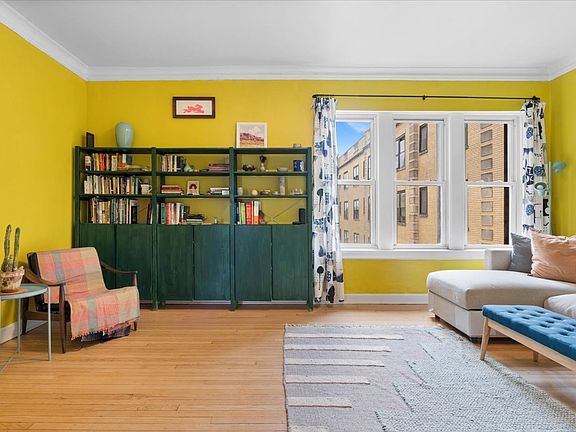 3rd image of 2538 N Kedzie Blvd APT 206