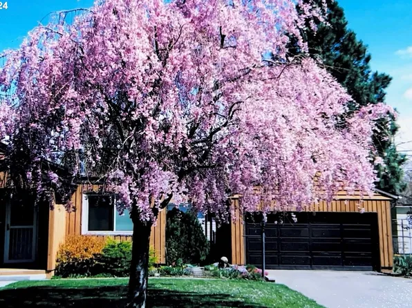 911 14th St, La Grande, OR 97850