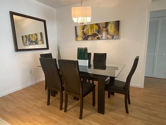 5th image of 2775 NE 187th St APT 523