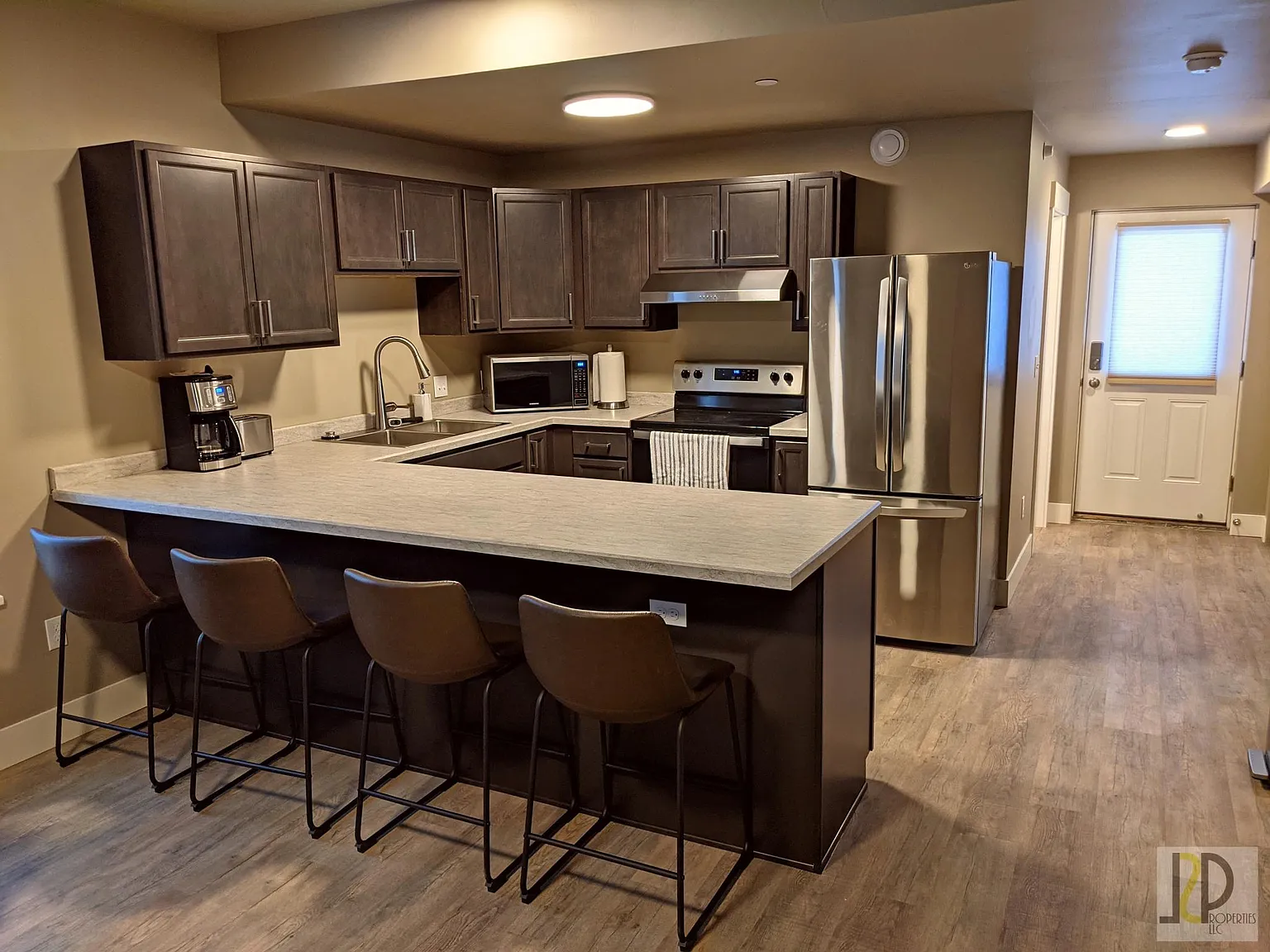 1 bed, 674 sqft, $1,325 — Photo 4