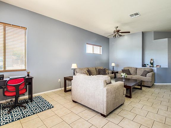 3rd image of 309 E Calle Criba