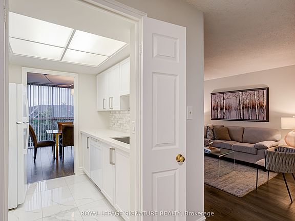 2nd image of 880 Dundas St W #405