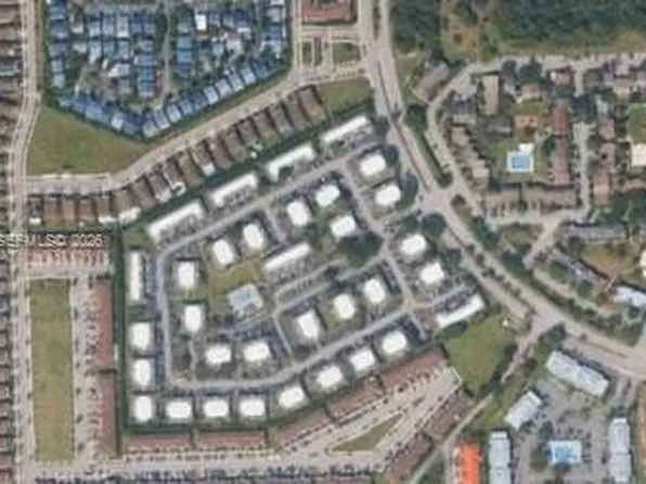 486 NE 210th Circle Ter APT 204-29, Miami, FL 33179