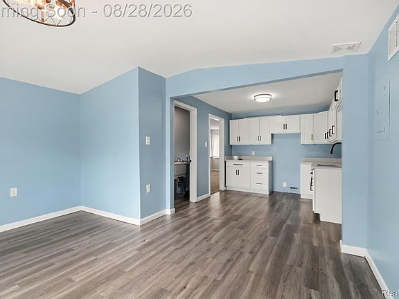 4th image of 25210 Rosenbusch Blvd