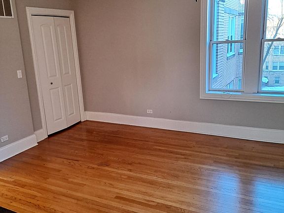 4th image of 6317 N Artesian Ave APT 3E