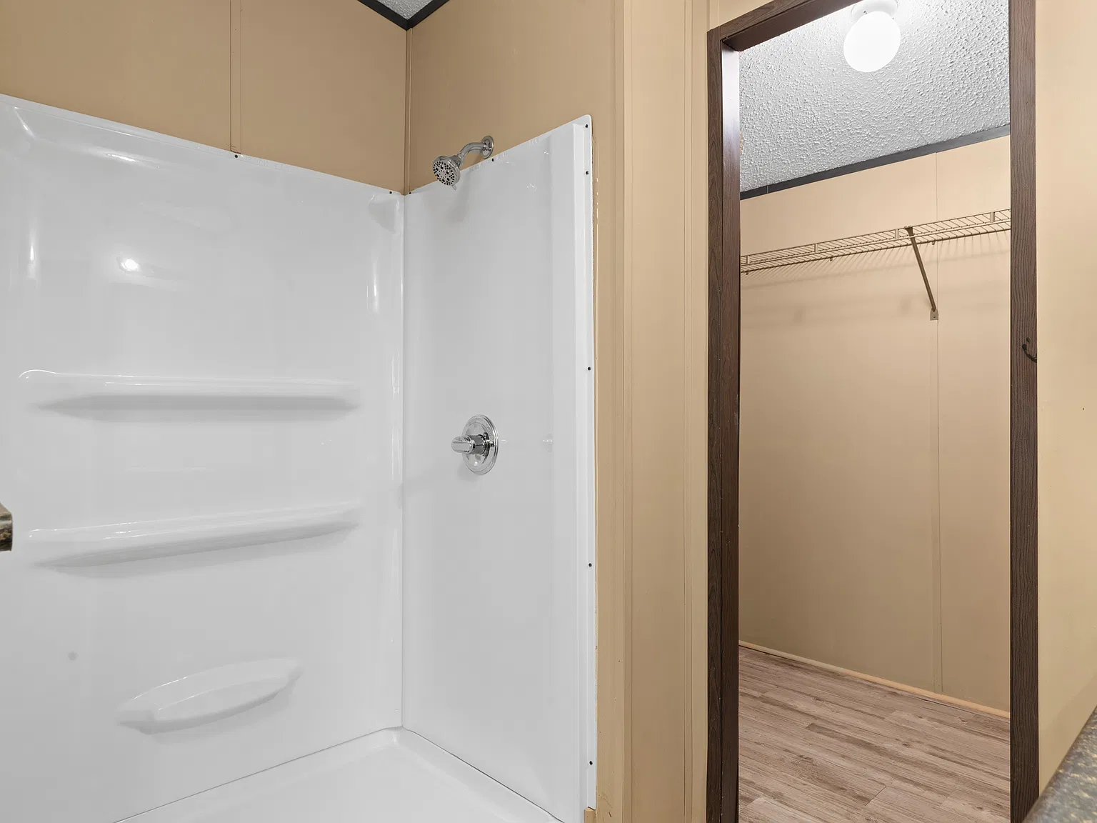 3 bed, $1,100 — Photo 3