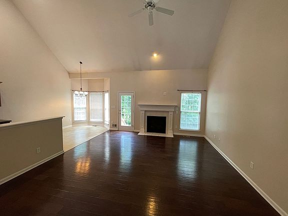 2nd image of 321 Arlington Meadows Dr