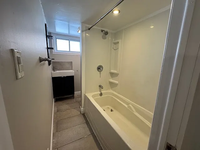 1124 Weber St E #2 — Photo 10