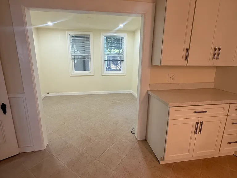 5254 Claremont Ave — Photo 14