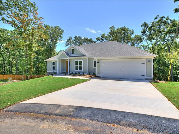 4th image of 20 Bankfoot Dr