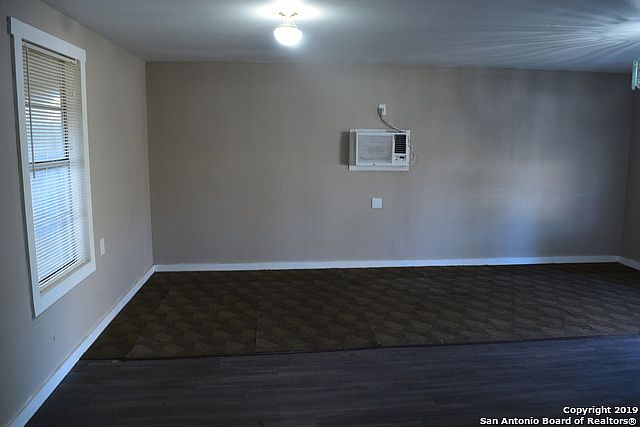 2nd image of 138 Morrill Ave